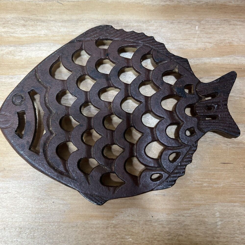 Vintage G.M.C. Cast Iron Fish Trivet Taiwan Nautical Farmhouse Kitchen Decor